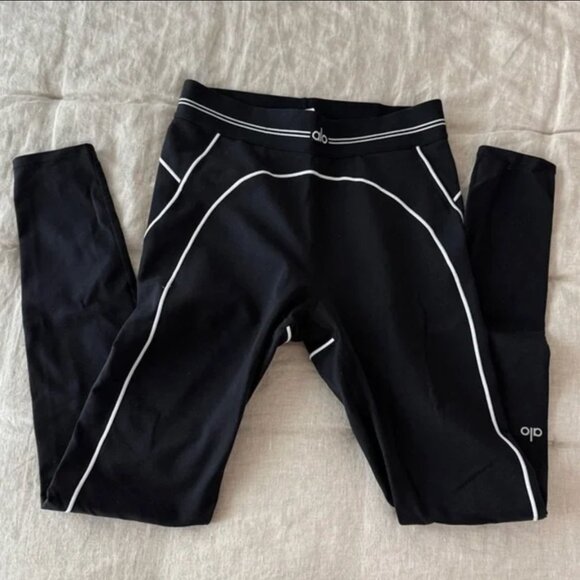 Airbrush High-Waist Heart Throb Legging & Small Size & NWOT - Picture 2 of 3